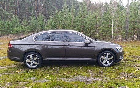 Volkswagen Passat B8 рестайлинг, 2017 год, 1 480 000 рублей, 13 фотография