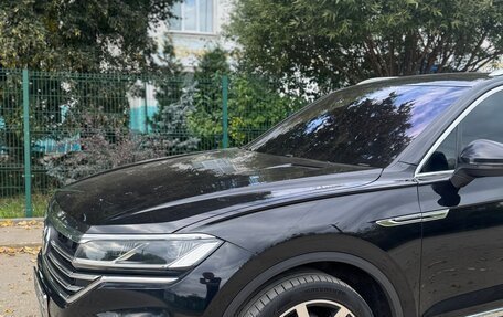 Volkswagen Touareg III, 2018 год, 3 950 000 рублей, 18 фотография