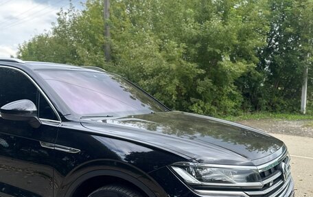 Volkswagen Touareg III, 2018 год, 3 950 000 рублей, 24 фотография