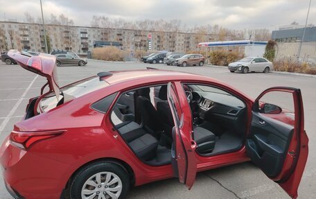Hyundai Solaris II рестайлинг, 2018 год, 1 300 000 рублей, 10 фотография