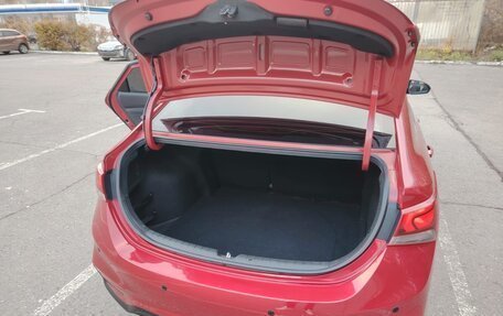 Hyundai Solaris II рестайлинг, 2018 год, 1 300 000 рублей, 9 фотография