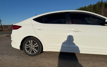 Hyundai Elantra VI рестайлинг, 2016 год, 1 565 000 рублей, 5 фотография