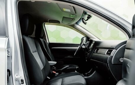 Mitsubishi Outlander III рестайлинг 3, 2013 год, 1 150 000 рублей, 11 фотография