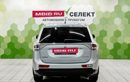 Mitsubishi Outlander III рестайлинг 3, 2013 год, 1 150 000 рублей, 4 фотография