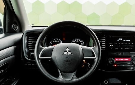 Mitsubishi Outlander III рестайлинг 3, 2013 год, 1 150 000 рублей, 14 фотография
