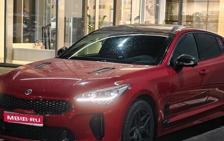 KIA Stinger I, 2021 год, 4 000 000 рублей, 1 фотография