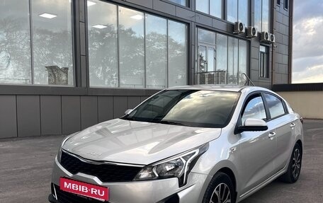 KIA Rio IV, 2021 год, 1 750 000 рублей, 1 фотография