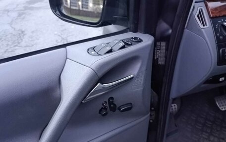 Mercedes-Benz Viano, 2004 год, 1 350 000 рублей, 19 фотография