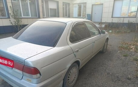 Nissan Sunny B15, 2000 год, 250 000 рублей, 3 фотография