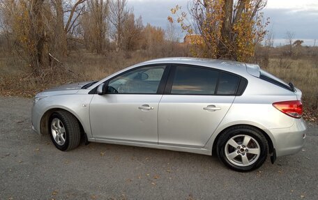 Chevrolet Cruze II, 2011 год, 699 000 рублей, 4 фотография