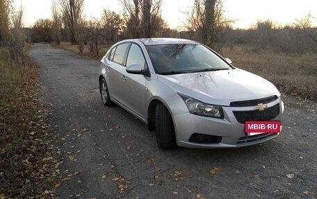 Chevrolet Cruze II, 2011 год, 699 000 рублей, 3 фотография