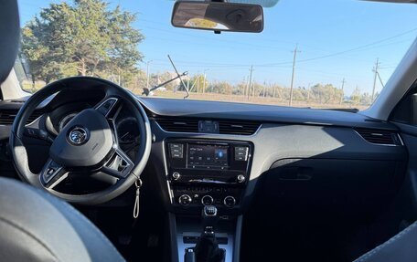 Skoda Octavia, 2018 год, 2 000 000 рублей, 4 фотография