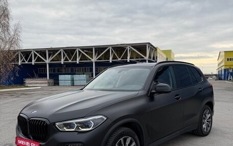 BMW X5, 2019 год, 6 190 000 рублей, 3 фотография