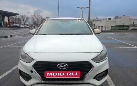 Hyundai Solaris II рестайлинг, 2018 год, 599 000 рублей, 2 фотография