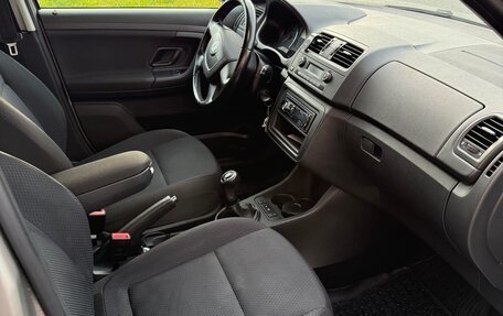 Skoda Fabia II, 2010 год, 650 000 рублей, 12 фотография