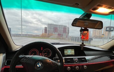 BMW 5 серия, 2004 год, 1 350 000 рублей, 9 фотография