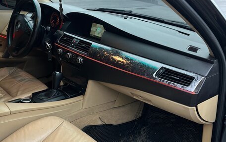 BMW 5 серия, 2004 год, 1 350 000 рублей, 10 фотография