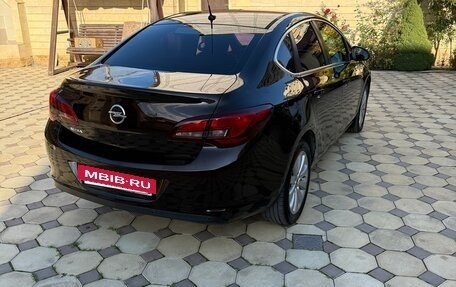 Opel Astra J, 2014 год, 1 000 000 рублей, 4 фотография