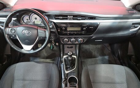 Toyota Corolla, 2013 год, 1 285 000 рублей, 9 фотография