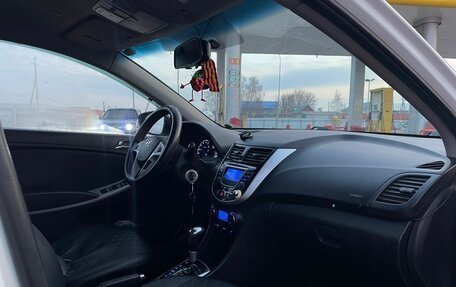 Hyundai Solaris II рестайлинг, 2012 год, 800 000 рублей, 8 фотография