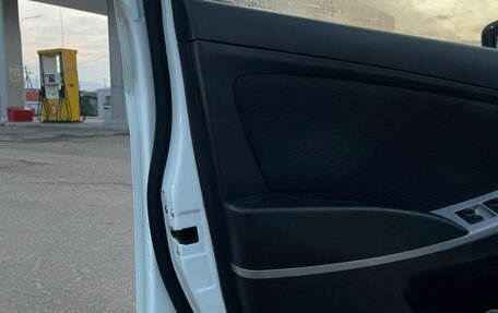 Hyundai Solaris II рестайлинг, 2012 год, 800 000 рублей, 13 фотография