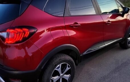 Renault Kaptur I рестайлинг, 2021 год, 1 600 000 рублей, 2 фотография