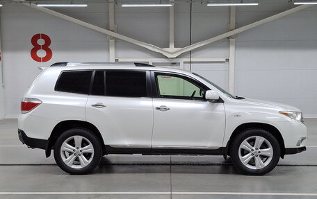 Toyota Highlander III, 2012 год, 1 785 000 рублей, 5 фотография