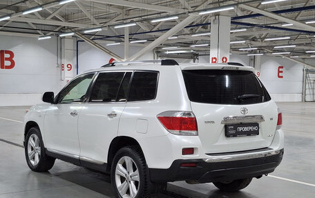 Toyota Highlander III, 2012 год, 1 785 000 рублей, 8 фотография