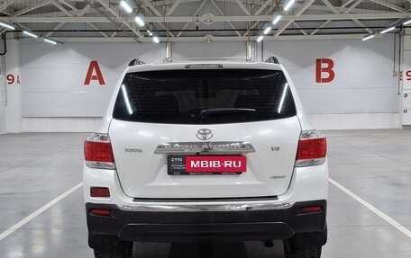 Toyota Highlander III, 2012 год, 1 785 000 рублей, 7 фотография