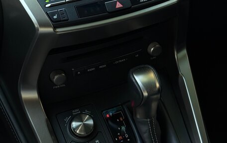 Lexus NX I, 2017 год, 2 850 000 рублей, 18 фотография