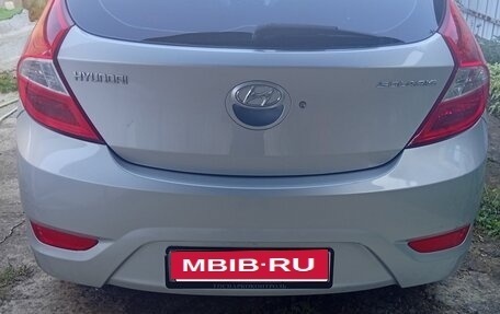 Hyundai Solaris II рестайлинг, 2011 год, 766 000 рублей, 2 фотография
