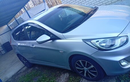 Hyundai Solaris II рестайлинг, 2011 год, 766 000 рублей, 3 фотография