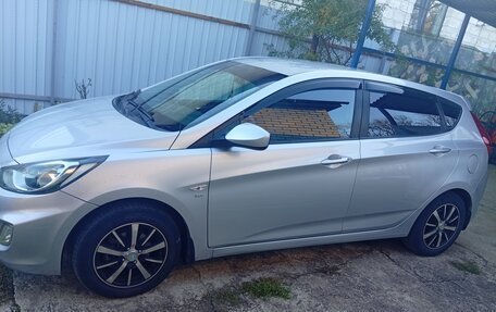 Hyundai Solaris II рестайлинг, 2011 год, 766 000 рублей, 4 фотография