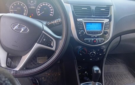 Hyundai Solaris II рестайлинг, 2011 год, 766 000 рублей, 12 фотография