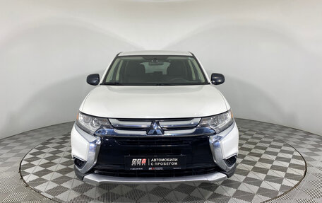 Mitsubishi Outlander III рестайлинг 3, 2017 год, 1 990 000 рублей, 2 фотография