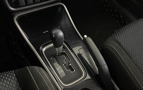 Mitsubishi Outlander III рестайлинг 3, 2017 год, 1 990 000 рублей, 13 фотография