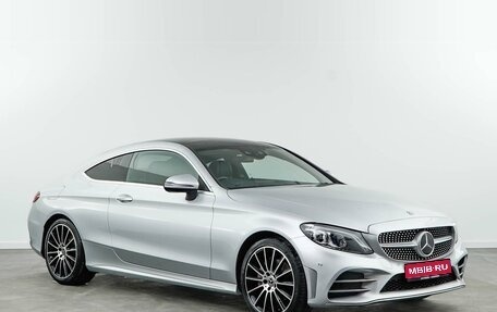 Mercedes-Benz C-Класс, 2018 год, 3 077 077 рублей, 1 фотография