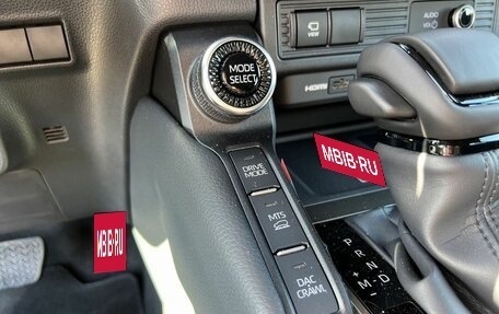 Toyota Land Cruiser Prado, 2024 год, 10 190 000 рублей, 16 фотография