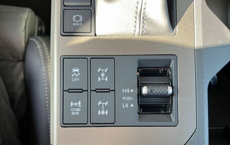 Toyota Land Cruiser Prado, 2024 год, 10 190 000 рублей, 32 фотография