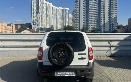 Chevrolet Niva I рестайлинг, 2016 год, 760 000 рублей, 4 фотография