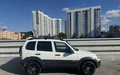 Chevrolet Niva I рестайлинг, 2016 год, 760 000 рублей, 6 фотография