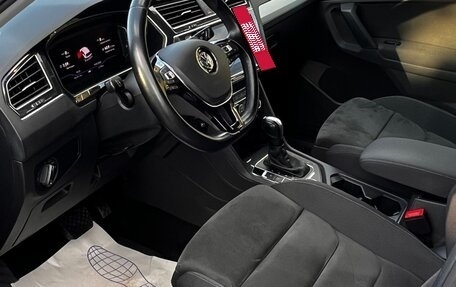 Volkswagen Tiguan II, 2020 год, 3 220 000 рублей, 6 фотография