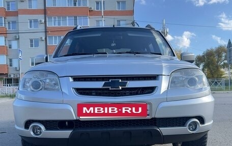 Chevrolet Niva I рестайлинг, 2012 год, 610 000 рублей, 3 фотография