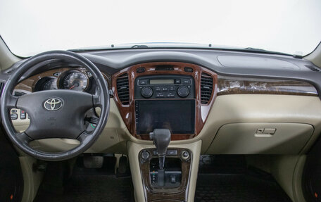 Toyota Highlander III, 2002 год, 910 000 рублей, 13 фотография