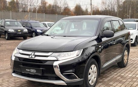 Mitsubishi Outlander III рестайлинг 3, 2018 год, 1 701 000 рублей, 3 фотография