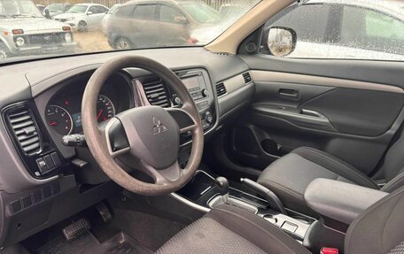 Mitsubishi Outlander III рестайлинг 3, 2018 год, 1 701 000 рублей, 9 фотография