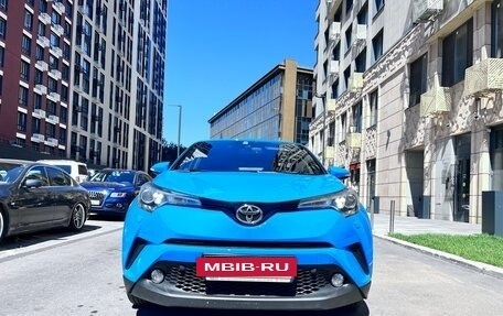 Toyota C-HR I рестайлинг, 2019 год, 2 650 000 рублей, 8 фотография