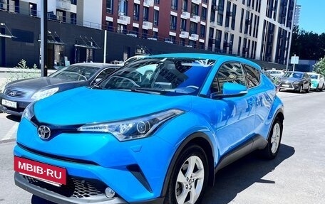 Toyota C-HR I рестайлинг, 2019 год, 2 650 000 рублей, 11 фотография