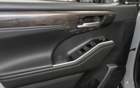 Toyota Highlander, 2025 год, 6 150 000 рублей, 16 фотография