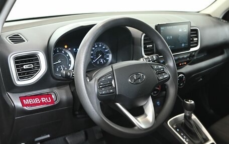Hyundai Venue I, 2019 год, 1 980 000 рублей, 15 фотография